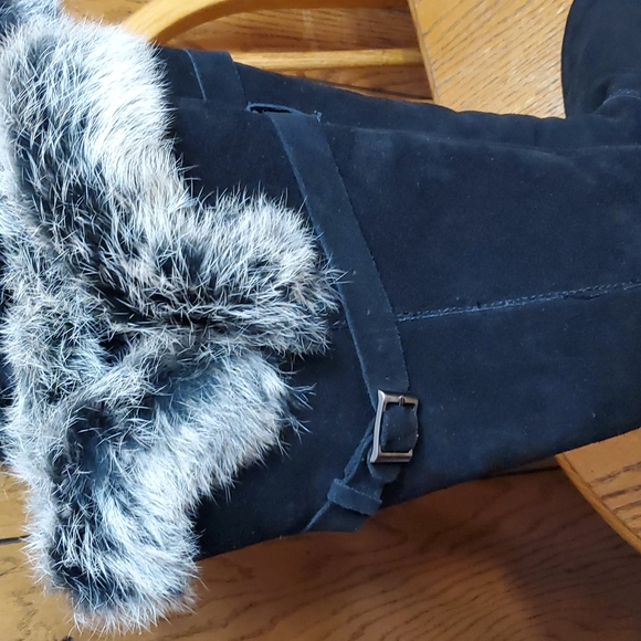 UGG Boots - Picture 9 of 11